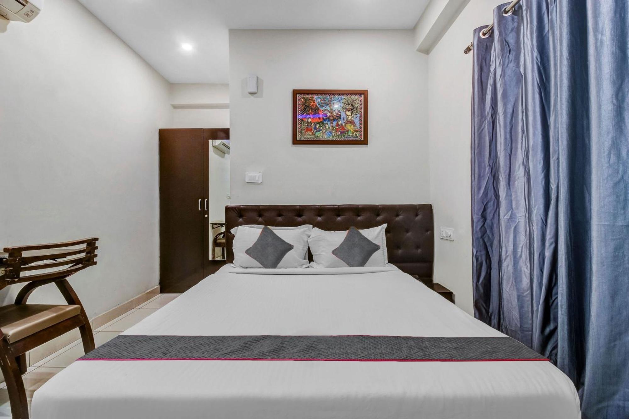 Collection O Galaxy Suites Hyderabad Eksteriør billede
