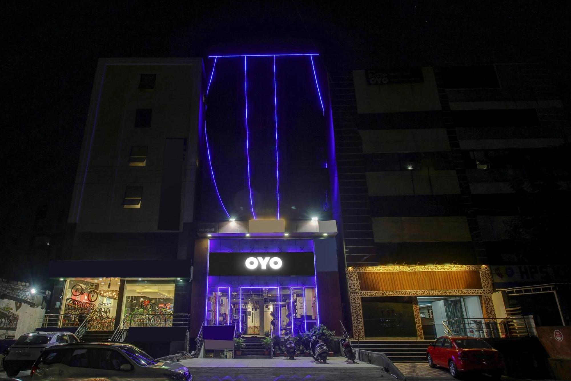 Collection O Galaxy Suites Hyderabad Eksteriør billede
