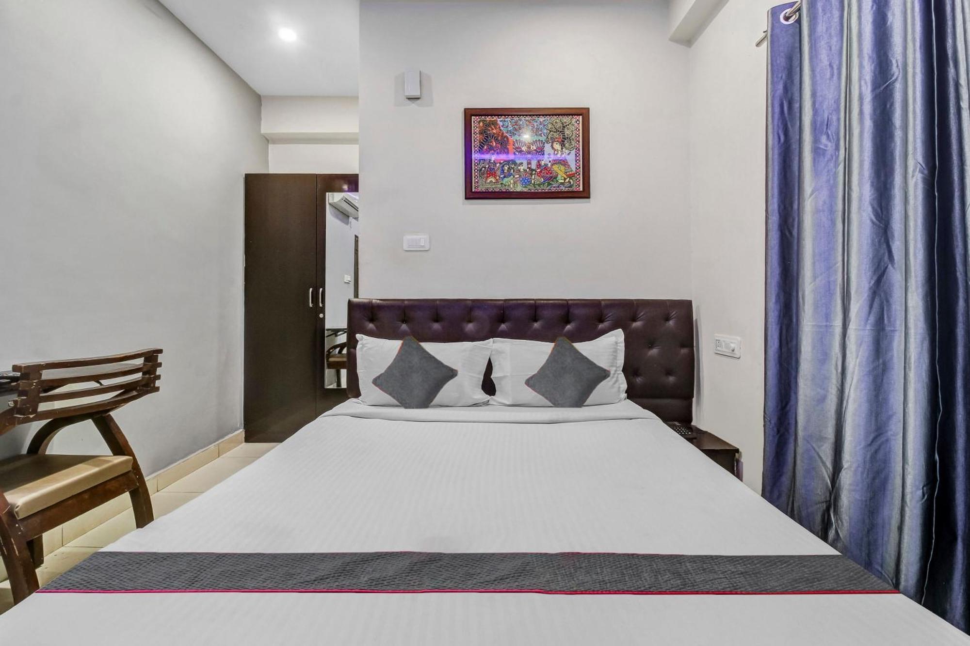 Collection O Galaxy Suites Hyderabad Eksteriør billede