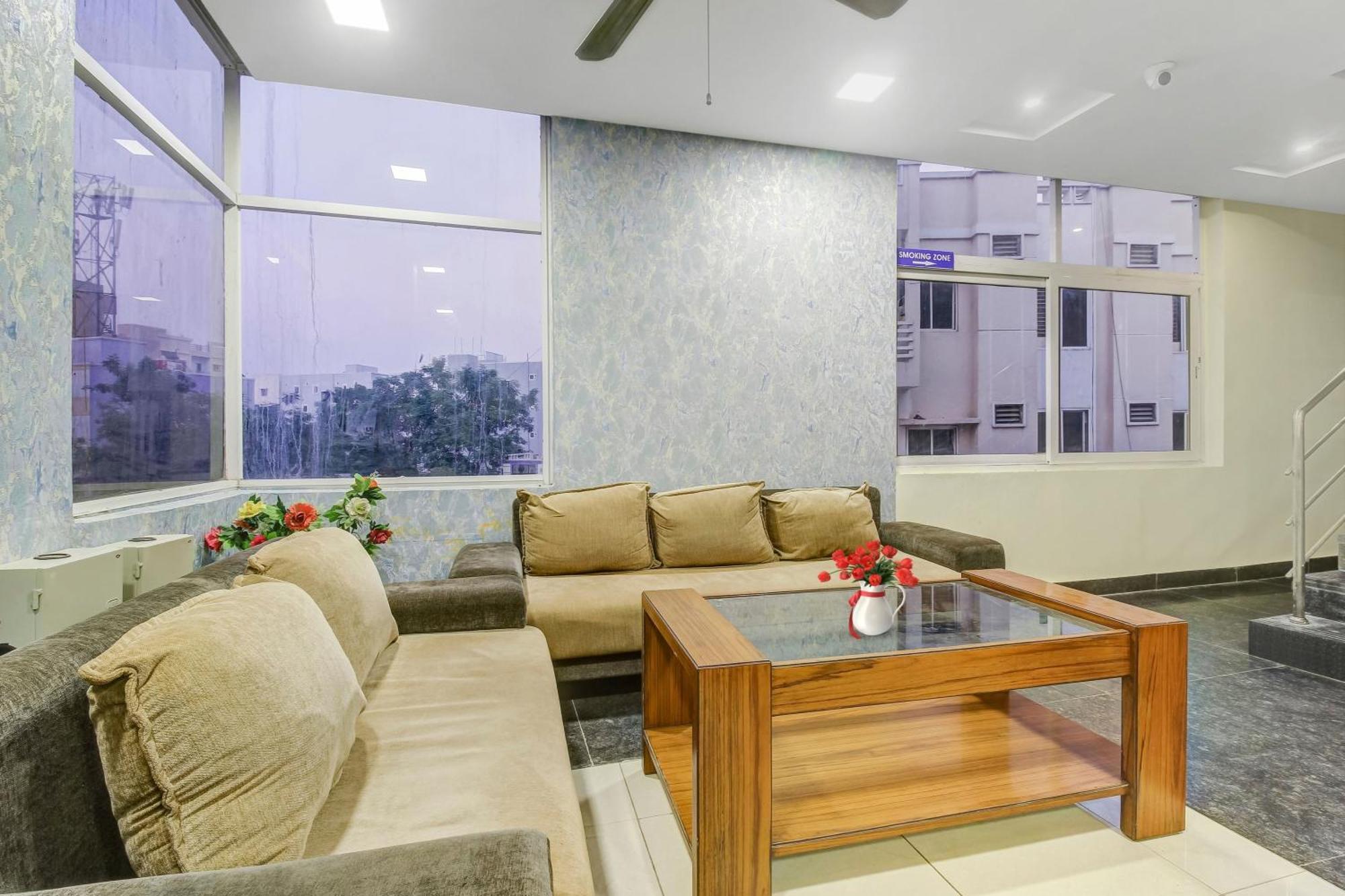 Collection O Galaxy Suites Hyderabad Eksteriør billede