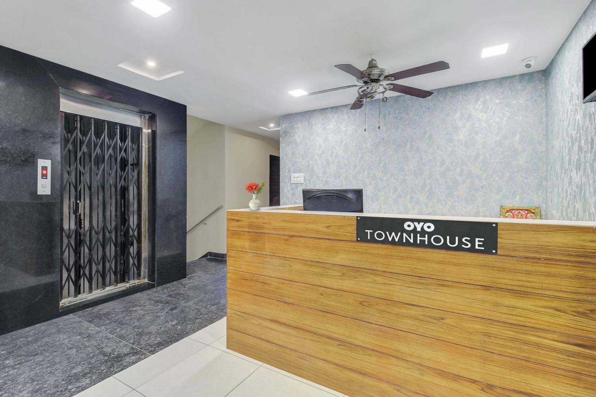 Collection O Galaxy Suites Hyderabad Eksteriør billede