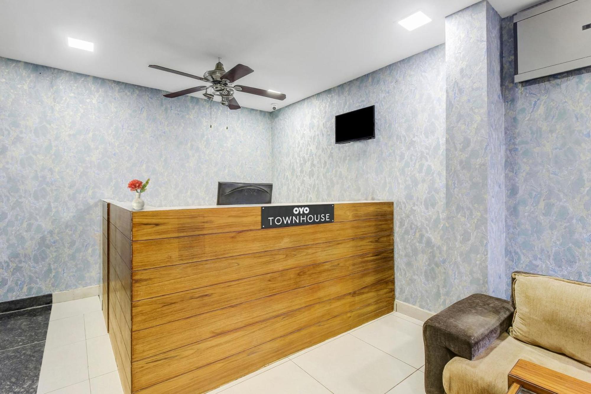 Collection O Galaxy Suites Hyderabad Eksteriør billede